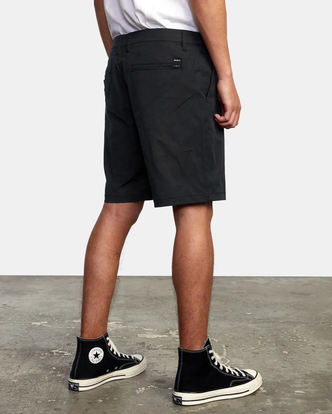 Back In Hybrid 19" Shorts - Black