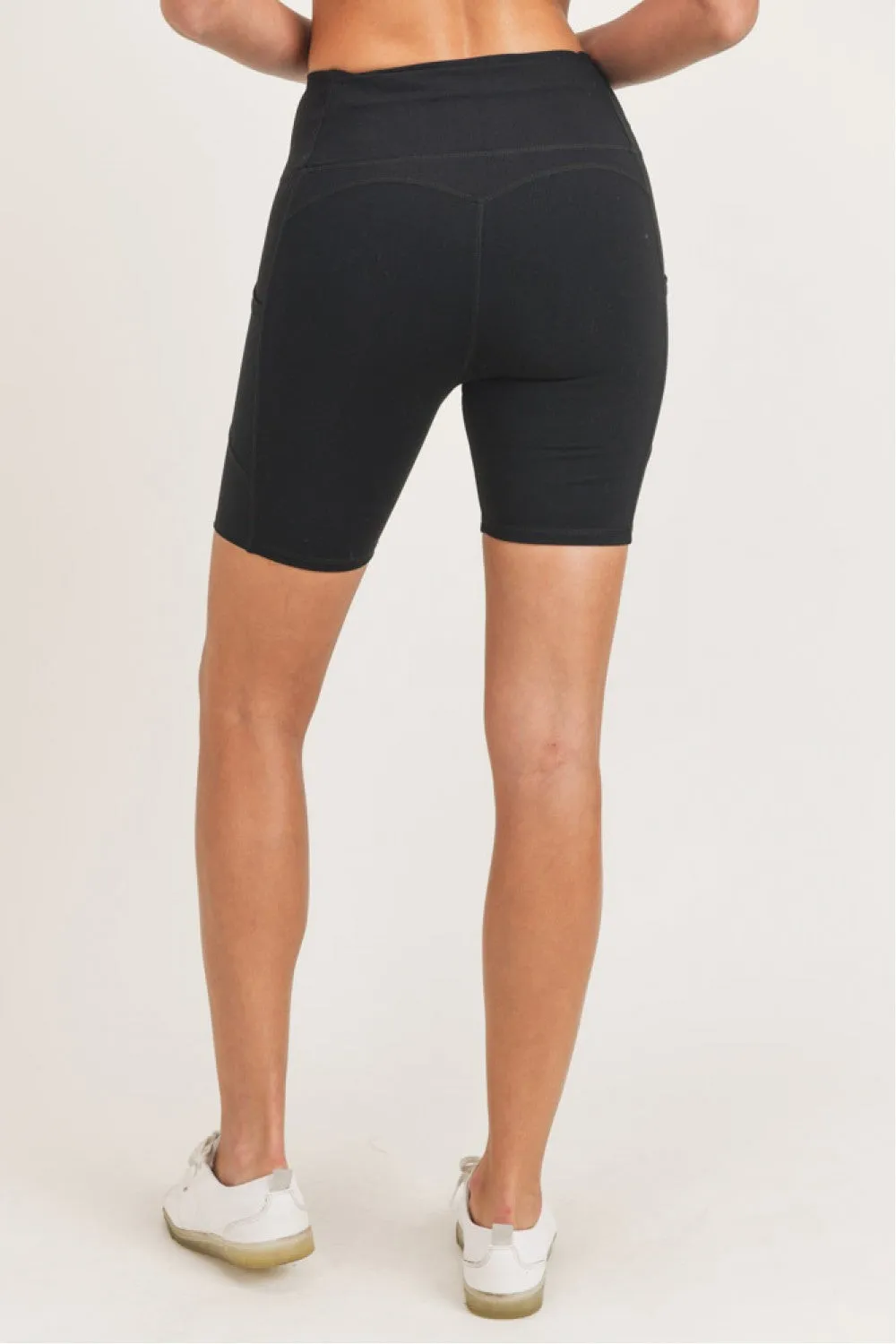 Essential Sweetheart Bermuda Short Leggings