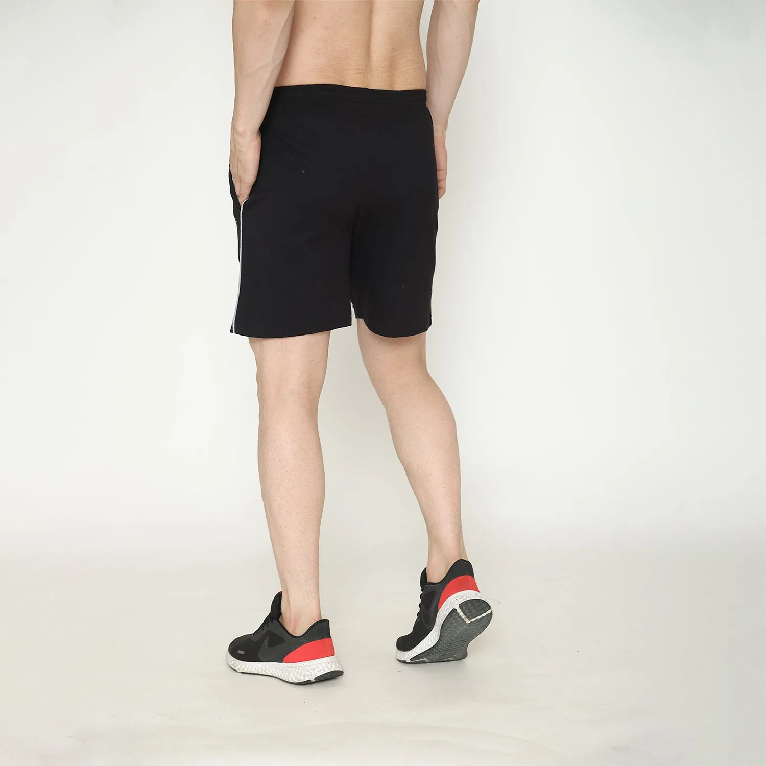 Men's Solid Knitted Shorts - Black