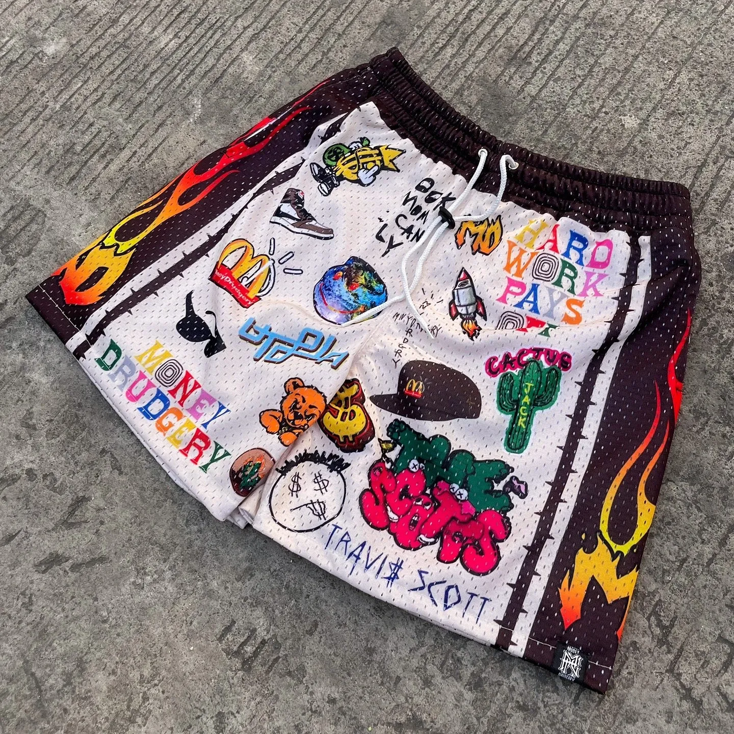 Personalized street style contrast mesh shorts