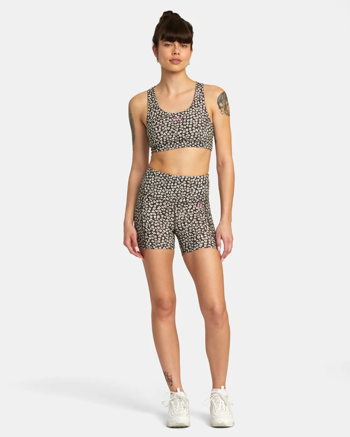 VA Essential Pocket Short II Shorts - JaVA