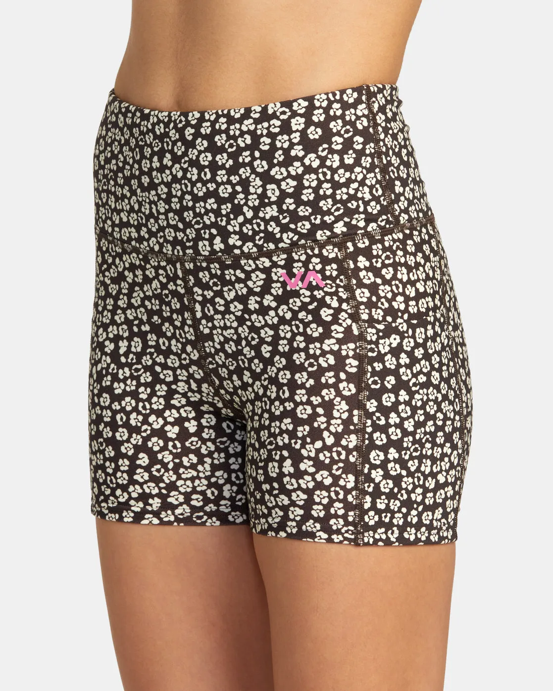 VA Essential Pocket Short II Shorts - JaVA