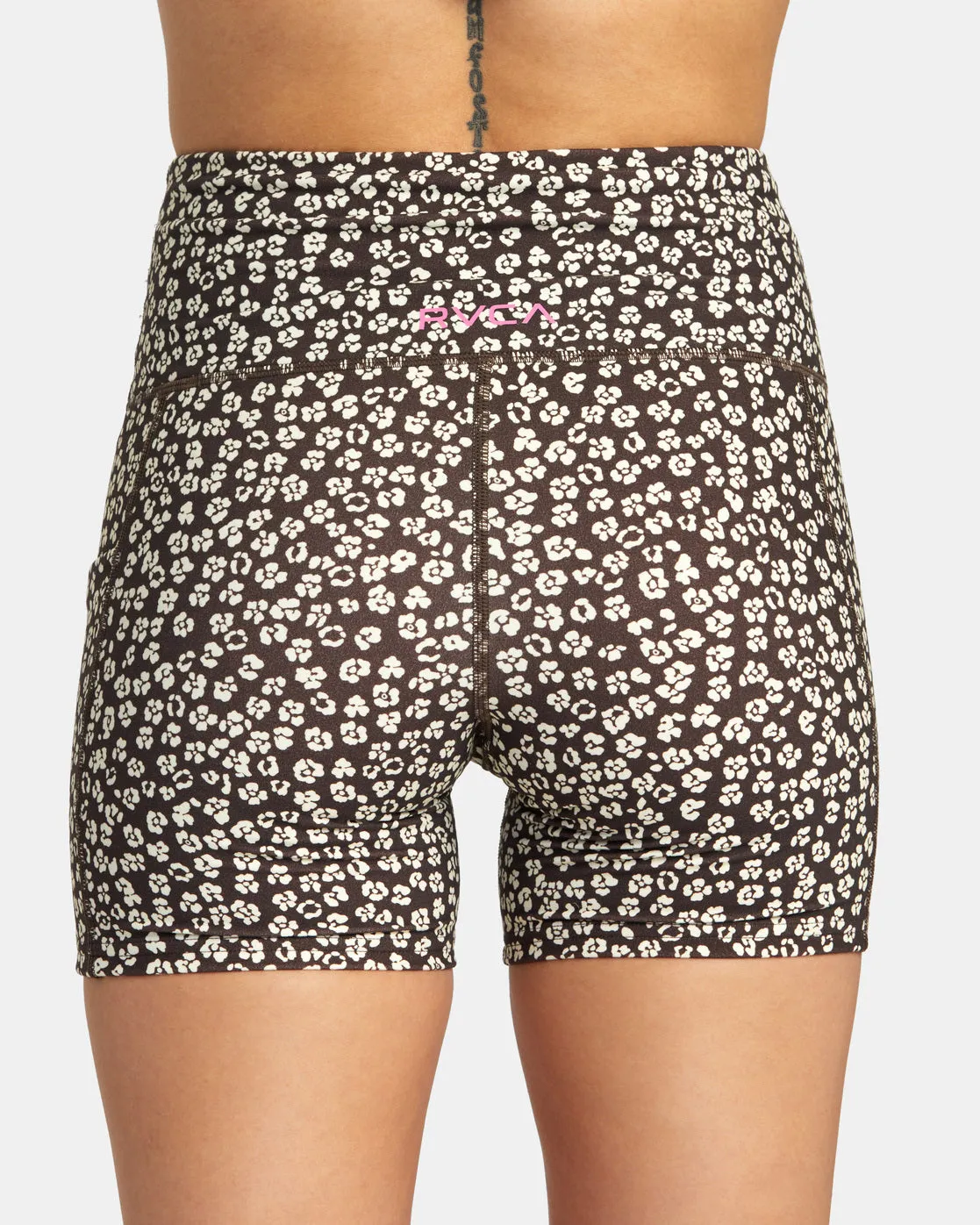 VA Essential Pocket Short II Shorts - JaVA